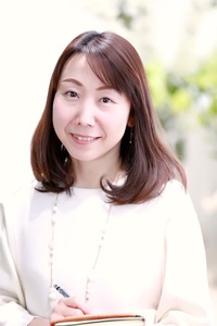 アロマブレンドデザイナー専任講師　　折立　美奈子